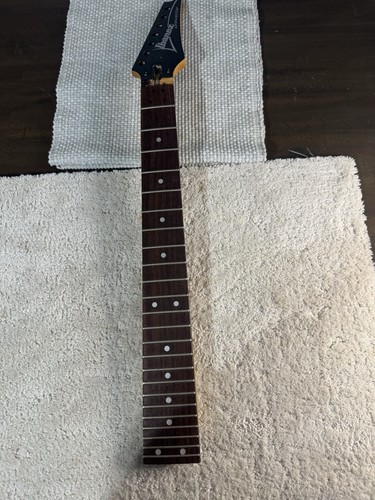 Ibanez string uv7s - string, neck
